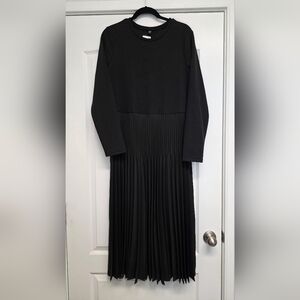 Uniqlo Black Pleated Dress